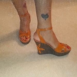 Bandolino wedge sandals